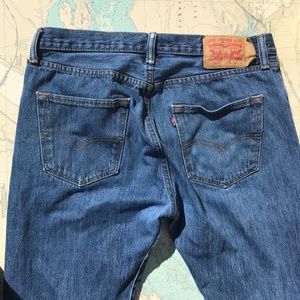 Distressed Levi's 501 Button Fly 34x32